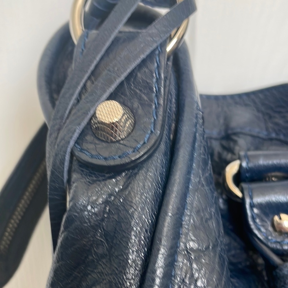 Balenciaga City Bag Medium shoulder strap & handles - Picture 7 of 16
